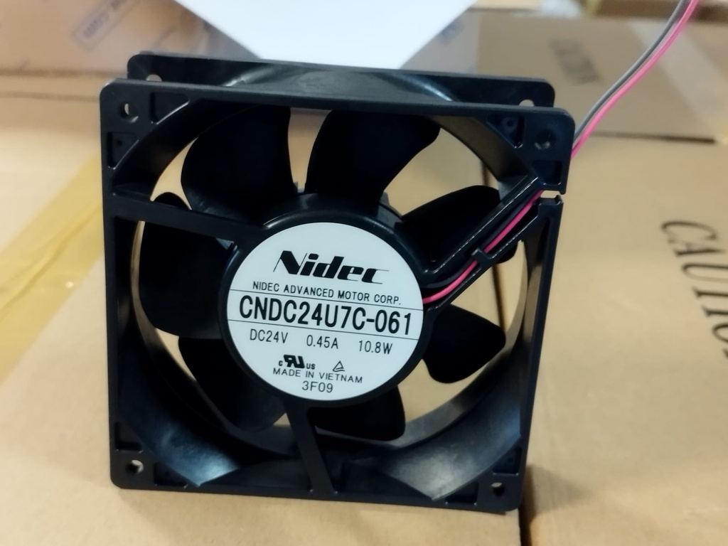 Nidec DC-tuuletin 120x120x38 mm, 24 VDC / 10,8 W