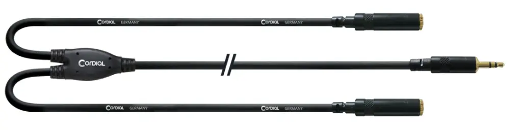Cordial CFY0.3WYY 3,5 mm stereoplugi/2 x 3,5 mm stereojakki Y-kaapeli 30 cm